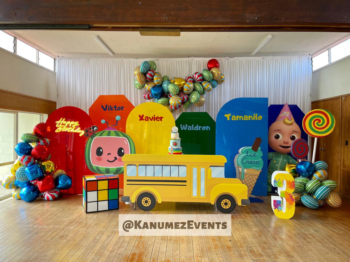 Yellow Bus Sign